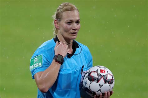 She ended her career after officiating the dfl supercup between bayern munich and. Schiedsrichterin Bibiana Steinhaus beendet ihre Karriere | STERN.de