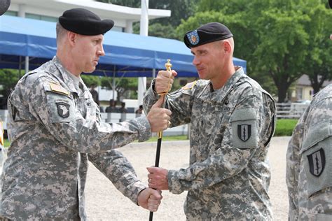 1st Signal Brigade Welcomes New Csm At Change Of Responsibility