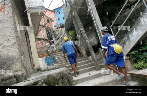 Favelas Brazil Slum Workers Hi Res Stock Photography And Images Alamy