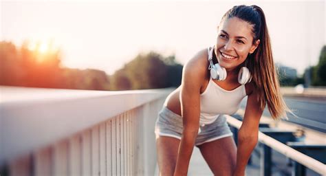the 6 benefits of listening to music while working out cabot health