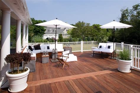 Learn how to create deck designs and how to build a deck. Outdoor Living Spaces: Ideas for an Easy Outdoor Update