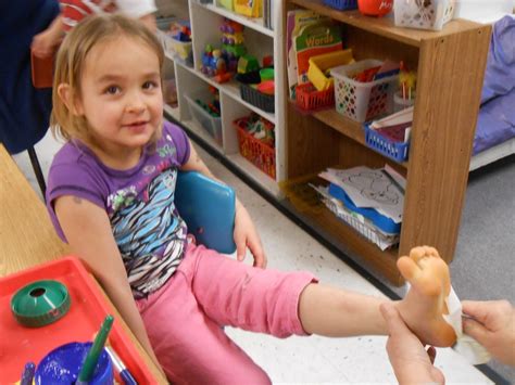 Preschool Montgomery Foot Painting