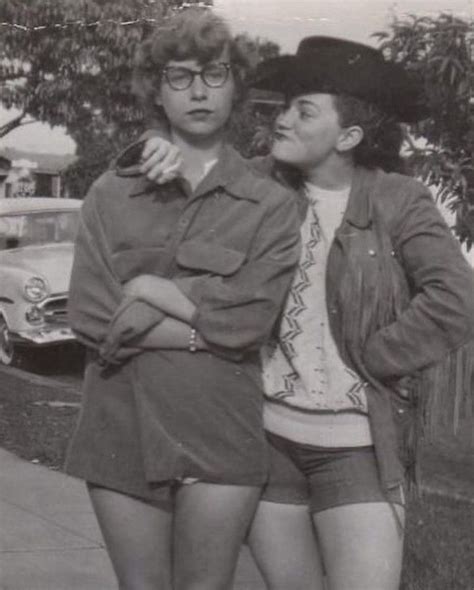 Pin By Larissa Souza On Old Couples Vintage Lesbian Girls In Love