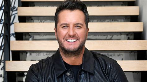 Affordable luke bryan tickets can be easily found right here on cheaptickets. Luke Bryan sings for the small town on 'Born Here Live ...