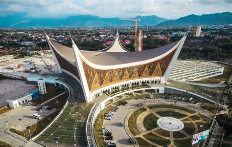 Masjid Raya Sumatera Barat Pemandangan Mesjid Indonesia
