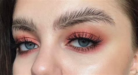 Feather Eyebrows Are The Internets Latest Beauty Trend