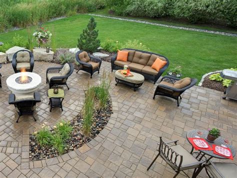 Hgtv Is Presenting Ideas For Using Pavers In Your Driveway Patio And Other Outdoor Spaces