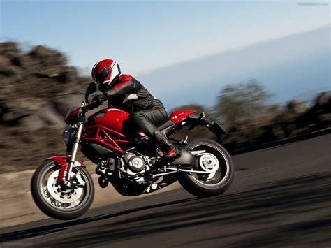 557 results for 2012 ducati monster 1100 evo. 2012 Ducati Monster 1100 EVO Review | Motorcycles ...