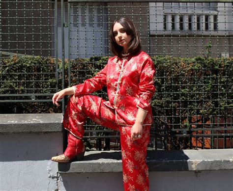 Ensembles 2 pièces avec robe et veste avec ou sans manches ou avec robe et cape. Chinese Asian jacket blouse ensemble / Medium size / Red ...