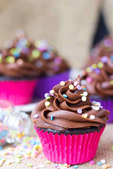 Chocolate Cup Cake Chocolate Cupcakes With Creamy Chocolate Frosting