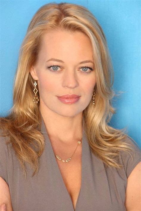 Jeri Ryan Of Body Of Proof Recalls Her Days As Seven Of Nine On Star