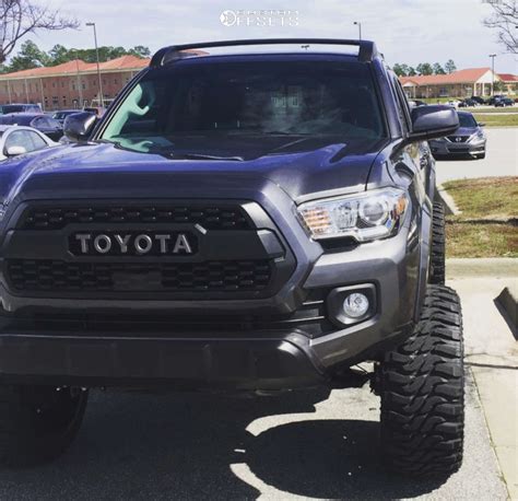 2018 Toyota Tacoma With 22x12 44 Tis 544bm And 33125r22 Federal