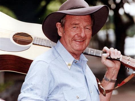 Slim Dusty Marks 1000 Weeks On The Australian Aria Charts The Courier