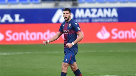 Rafa mir fue uno de los protagonistas del huesca en el enfrentamiento frente al fc barcelona. Rafa Mir: "Nos vamos con una sensación agridulce"
