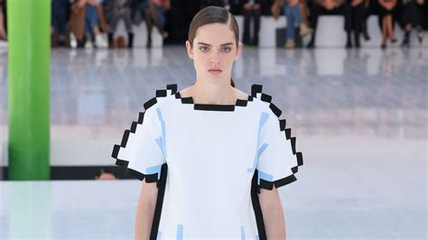 The Optical Illusion Trend Taking Over Fashion Miami Time