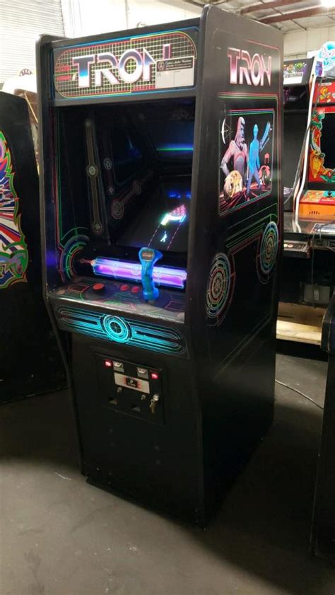Tron Upright Arcade Game Bally Midway Classic Lk
