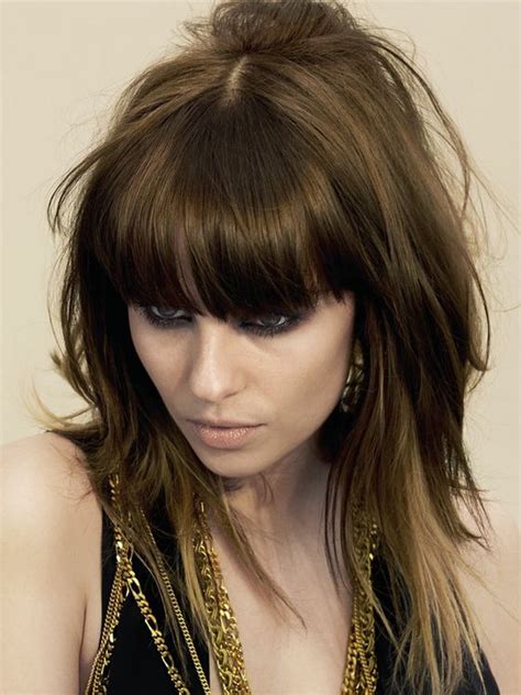 Fed up with your hair and are thinking about trying a new style? Pin en My Style