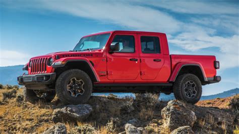 Jeep Gladiator 4xe Plug In Hybrid Pickup In The Works Autoblog