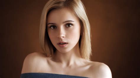 women model blonde looking at viewer bare shoulders portrait face freckles wallpaper