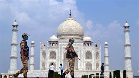 The taj mahal appears to gradually alter its color in the changing light of the day. Best Way To Get To The Taj Mahal From The Us - Massive Image Makeover For Taj Mahal Focus On ...