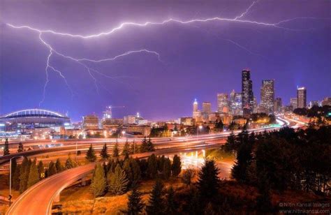 Thunderstorm Over Seattle Seattle Thunder And Lightning Storm
