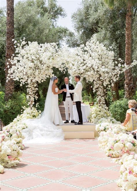 50 Beautiful Ways To Decorate Your Wedding Aisle Outdoor