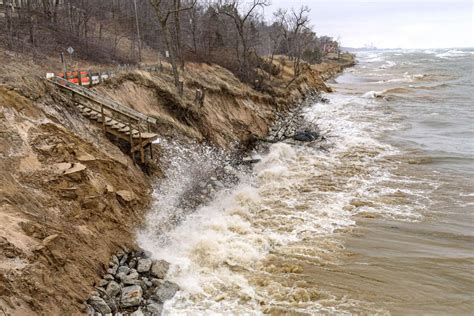 Communities urge Indiana to help fight Lake Michigan erosion | Latest ...