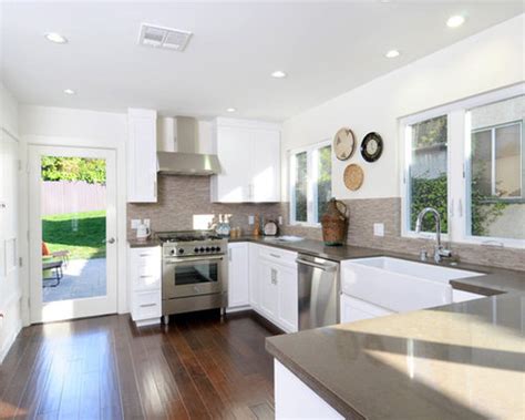 Even if you try to categorize them, you'll find that they don't fit into any niches. Vintage Modern Kitchen | Houzz