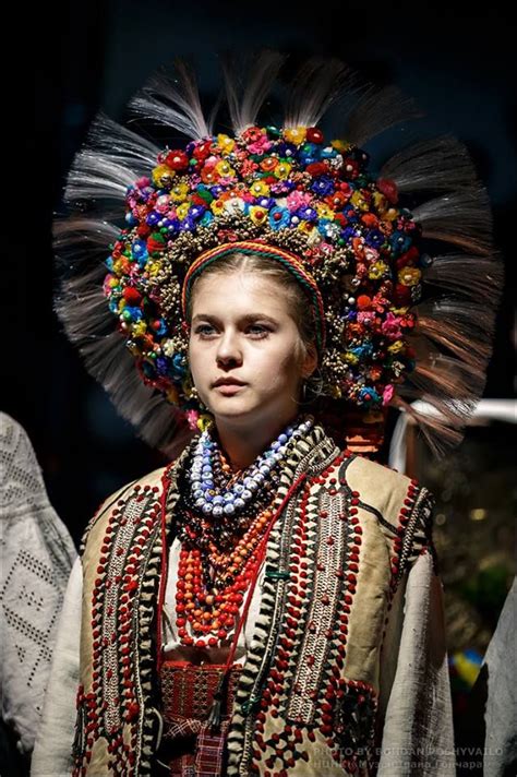 Весільні фрески Coral Fashion Fashion Art Headdresses Headgear Folk