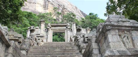 Historical Sites In Sri Lanka Visit Sri Dalada Maligawa