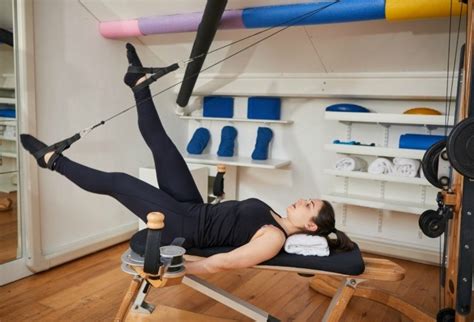The gyrotonic method is an orginal, and unique movement practice which has roots in yoga, tai chi, and dance. GYROTONIC® method explained | Zjana Muraro | triyoga