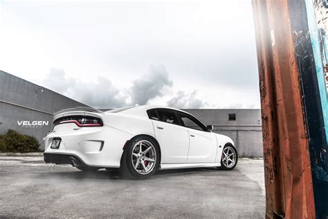 Dodge and srt have significantly raised the ante in the horsepower war, creating a hellacious charger worthy of the name hellcat. Unique Look Combined with Performance: Dodge Charger SRT ...