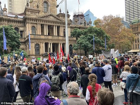 Climate change in australia has been a critical issue since the beginning of the 21st century. Chaos in Sydney's CBD as students stage climate change protest - Newsfeed