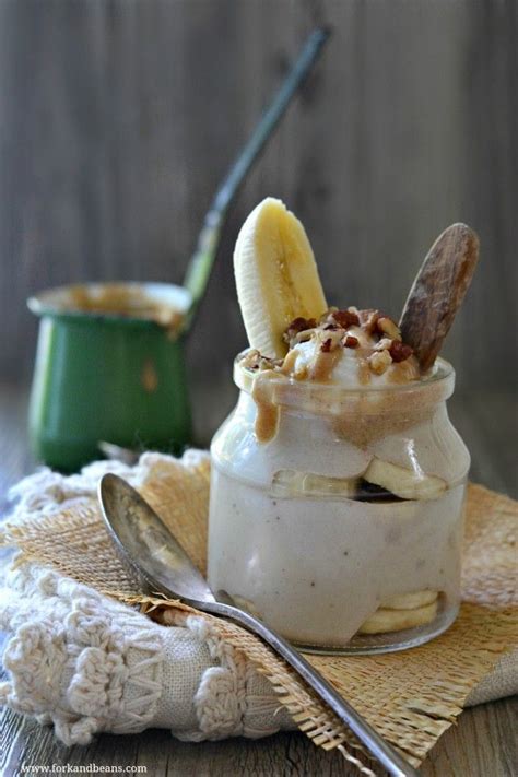 In a large bowl, combine the greek yogurt, 3 mashed bananas, honey and vanilla extract in a bowl and mix until all of your ingredients combine. Healthier Banana Pudding | Recipe | Raw vegan desserts ...