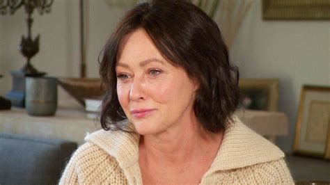 Shannen was born on april 12, 1971, in memphis, tennessee, usa. Shannen Doherty Opens Up About Her Choice to Share Stage 4 ...