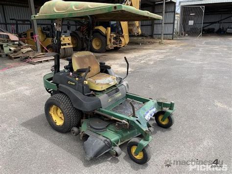 Used John Deere 2006 John Deere 737 Z Track Ride On Mowers In