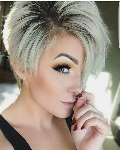 If you have blonde hair, when your natural hair grows dark roots, there are two choices for you: Pin on Hair Cuts