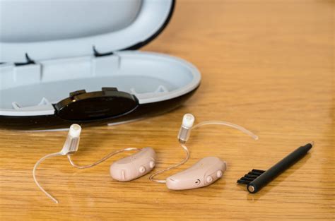 Shannon frymark shares a walkthrough of how you can professionally clean your hearing aids/devices without visiting your audiologist. Tips & Techniques to Clean Hearing Aids | Belsono Hearing