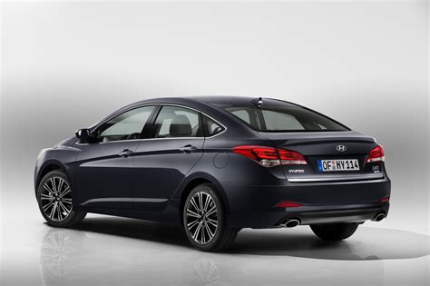Hyundai I40 Facelift Revealed With 7 Speed Twin Clutch Gearbox