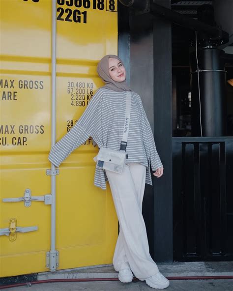 We did not find results for: Style Hijab Liburan Ke Dufan di 2020 | Casual hijab outfit, Pakaian model, Model pakaian hijab