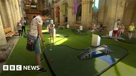 Rochester Cathedrals Crazy Golf Course Divides Opinion Bbc News