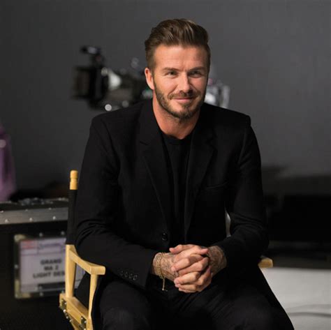 Родился 2 мая 1975 года в лондоне. David Beckham goes shirtless in new fragrance campaign