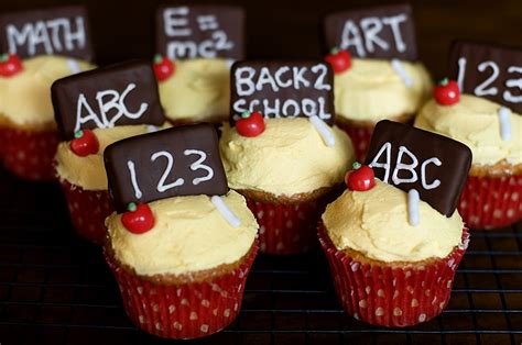 Back To School Cupcakes With Sprinkles On Top