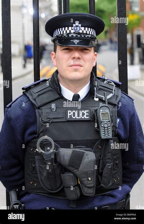 Policeman England Hi Res Stock Photography And Images Alamy