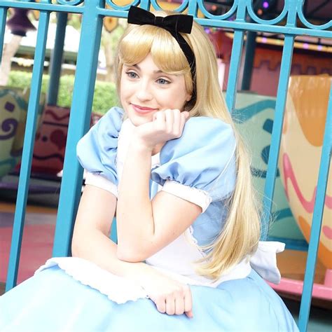 Pin By 13ath2 On Alice Face Characters Disney Princess Alice In