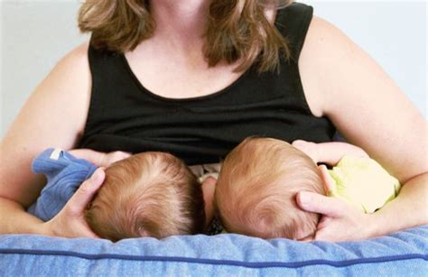 How To Breastfeed Twins Together