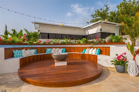Unfortunately love island australia isn't available to watch right now. Love Island Australia cast and villa revealed ahead of its ...