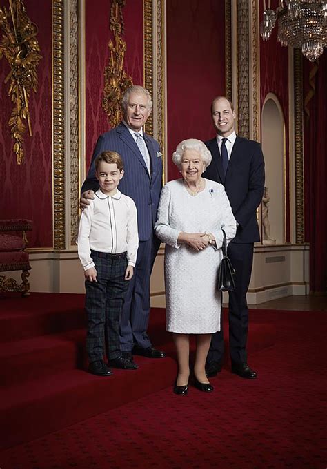 1,250 likes · 206 talking about this. La foto histórica de la familia real inglesa