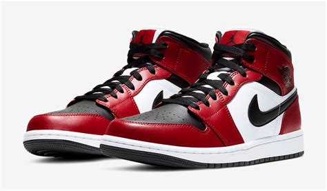 Nike mens air more uptempo chi qs chicago university red. Air Jordan 1 Mid Chicago Black Toe Shirts | SneakerFits.com