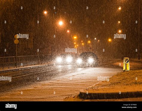 Vehicles Driving Snow Hi Res Stock Photography And Images Alamy